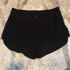 Athleta running free short